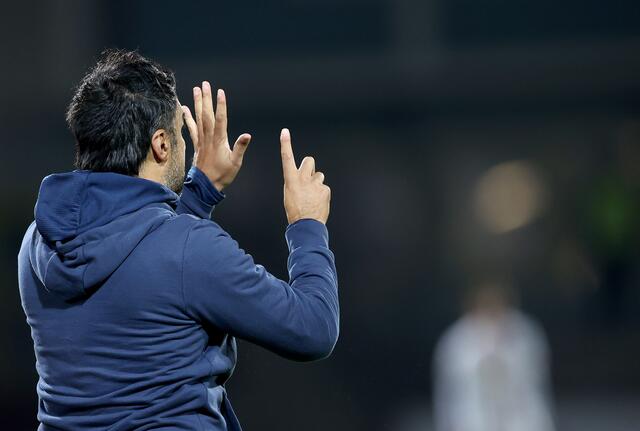 Bis Mitte 2026 hat KSV-Cheftrainer Ismail Atalan seinen Vertrag beim Kapfenberger Zweitligist verlängert. | Foto: GEPA pictures