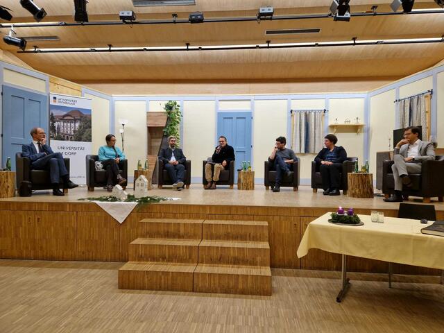 Mit interessanten Vorträgen und Diskussion soll in zwei Tagen erläutert werden, welche Ursachen ein Wandel unserer Gesellschaft beeinflussen. | Foto: Uni im Dorf