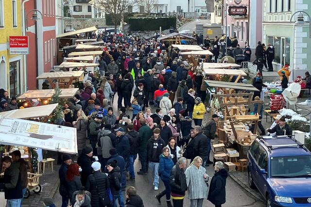 Die Gemeinde Kirchberg freut sich auf viele Besucher am Weihnachtsmarkt am 8. Dezember 2024.  | Foto: Gemeinde Kirchberg