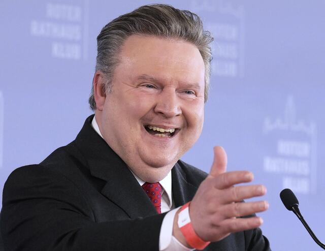 Bürgermeister Michael Ludwig (SPÖ). | Foto: ROBERT JAEGER / APA / picturedesk.com