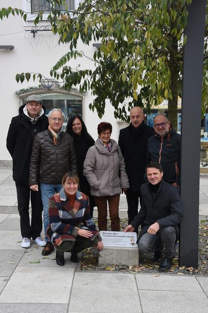 Präsentation des Gedenksteins am Hohen Platz. | Foto: Stadtgemeinde Wolfsberg