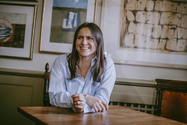 Marie Rahofer folgte 2020 ihrem Vater Rudolf als Gastwirtin nach. | Foto: Ness Rubey