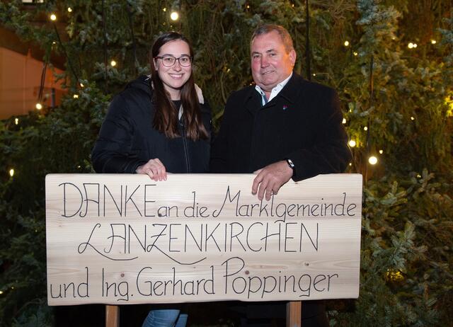 Viktoria Förstl und Bürgermeister Bernhard Karnthaler. | Foto: SchoberArts