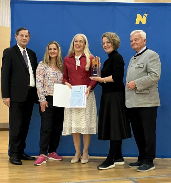 vlnr Prof. Dr. Hannes Bauer, Lizz Görgl, Martina Gansterer, Christiane Teschl-Hofmeister, Herbert Nowohradsky | Foto: Land NÖ Foto Atti-C