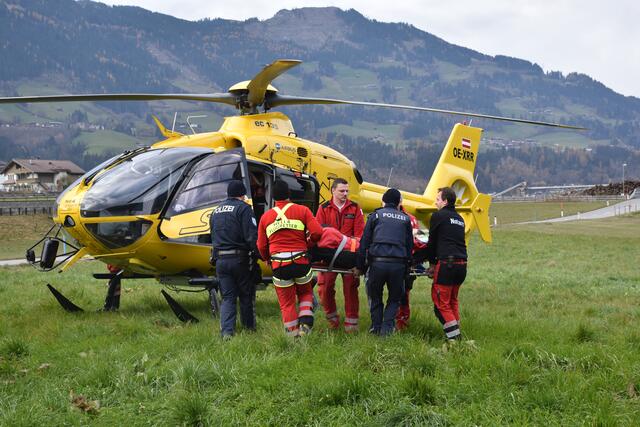 Dreimal musste der Notarzthubschrauber bei Arbeitsunfällen in Tirol eingesetzt werden. | Foto: zoom.tirol