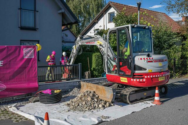 Jeder Haushalt und jedes Unternehmen, das einen Glasfaseranschluss bestellt hat, wird individuell angebunden. | Foto: Magenta Telekom