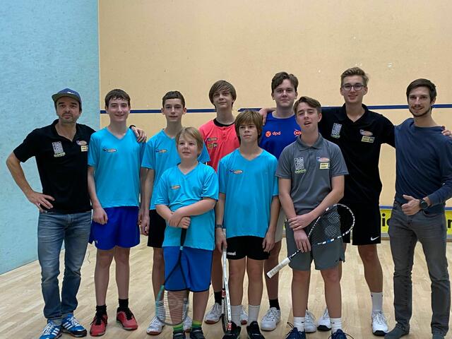 Reihe 1:Jakob Dirnberger,Florian Berger, Oliver Thurner, Ivan Kochetov Arseniy Maltsev,Johannes Zimmermann, Patrick Strobl

Reihe 2:
Aurelius Hlauschek, Andreas Kuhnert, Lukas Frank
 | Foto: Squash Union Mödling