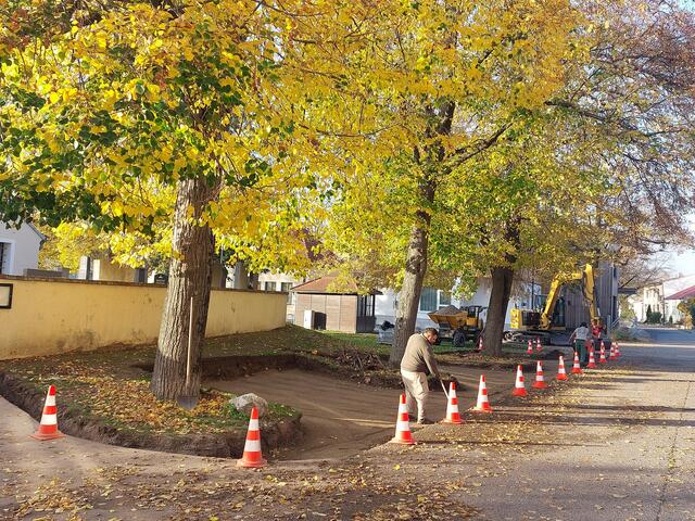 Straßenbautätigkeiten in der Lindengasse. | Foto: Gemeinde Glinzendorf