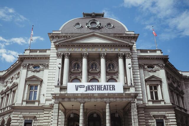 Bei einer Aufführung des Stückes "Liebes Arschloch" hat sich ein Schauspieler verletzt. (Archiv) | Foto: www.lupispuma.com / Volkstheater