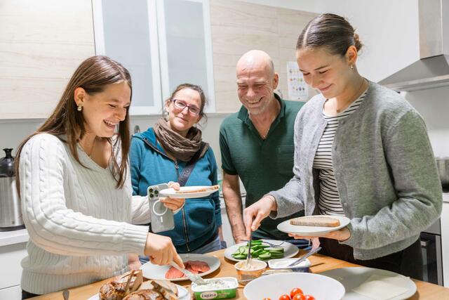 Nach erfolgreich absolvierter Rätsel Rallye ging man zum gemütlichen Teil über. | Foto: psb/sk