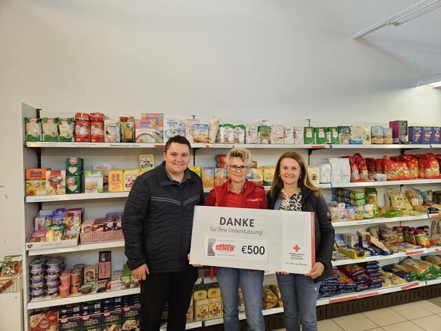 Geschäftsführer Florian Böck, Marktleiterin Karin Mandl und Gabriele Böck (v. l.). | Foto: Ignis