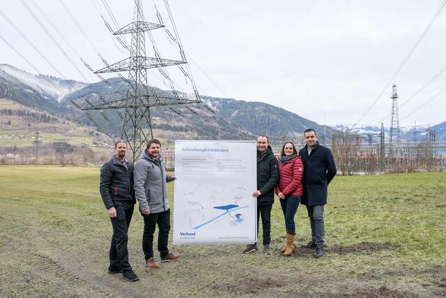 Projektleiter PSW Schaufelberg Thomas Etzer, Bürgermeister Piesendorf Bernhard Auernigg, Bürgermeister Kaprun Domenik David, Werksgruppenleiterin Kaprun Tanja Janisch-Breuer, Gesamtprojektleiter Christian Rieder | Foto: Verbund