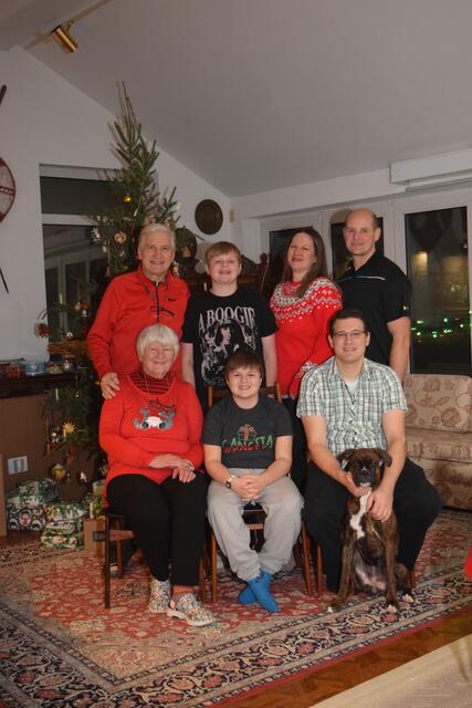 Familie Pirker und Familie Colfe feiern Weihnachten, wie sie es von zu Hause in Kärnten kennen.  | Foto: Privat