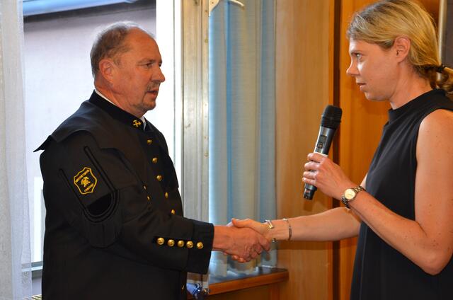Helmut Tscharre bei der Angelobung. | Foto: Oblak
