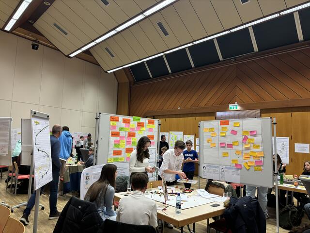 "Annas Garage" verwandelte die Stadthalle in einen Hotspot der Innovation. | Foto: Jeitler