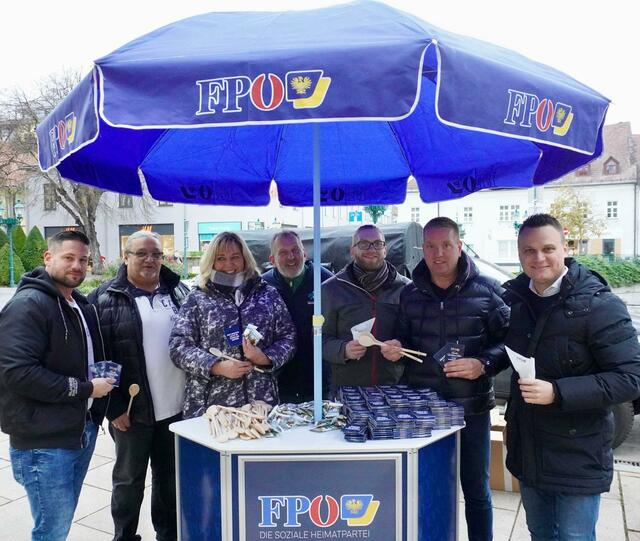 Patrick Judex, Wolfgang Panzer, Michaela Tamas, GR Leopold Handelberger, GR Robert Handelberger, GR Jürgen Schneider und StR LAbg. Andreas Bors  | Foto: FPÖ Tulln 
