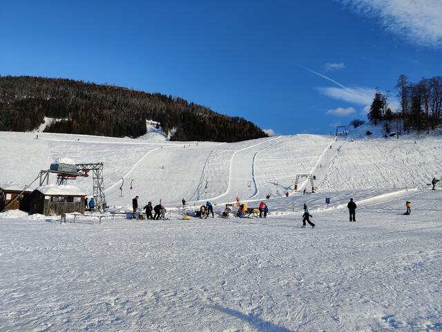 Am Hotz‘n Lift können künftig auch Skikurse für Kindergärten, Urlaubsgäste und Einheimische angeboten werden. | Foto: Gösweiner