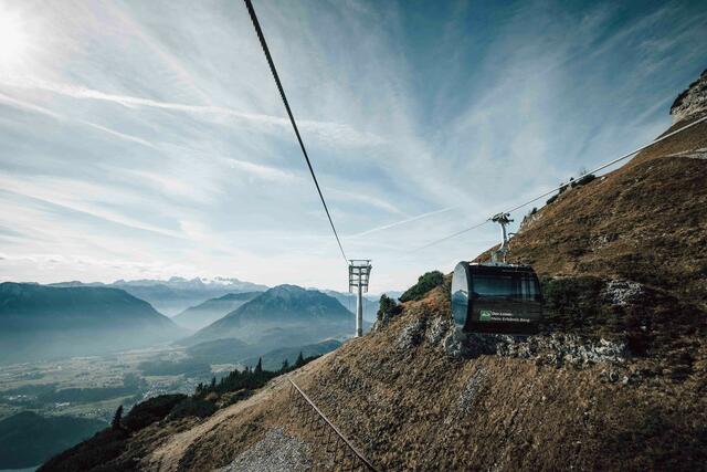 Auf einer Strecke von 3,5 Kilometern verbindet die Bahn in zwei Sektionen die Tal- und Bergstation. | Foto: Loserbahn