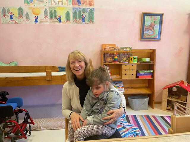Martina Erpelding (links) mit einer ihrer Schülerinnen Sarah (rechts). | Foto: Pia Rotter