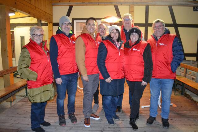 Michael Baci (Mitte) mit seinem Team. | Foto: SPÖ Gloggnitz