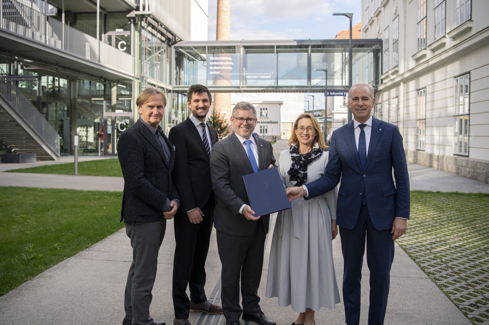 Neuer-Rahmen-Forschungskooperationsvertrag-st-rkt-Zusammenarbeit