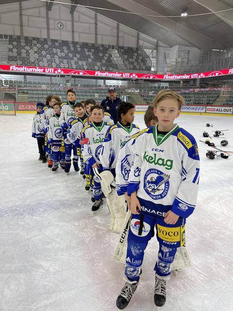 Julian Aalai trägt mit Stolz das VSV-Trikot.  | Foto: Rene Krammer/KK