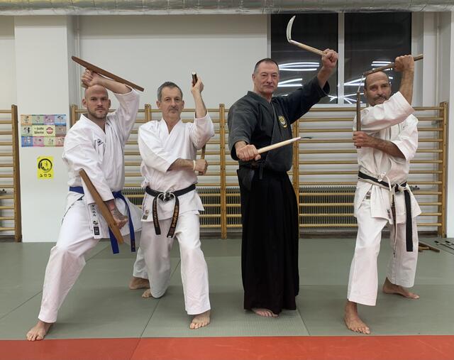 Eine sehr schweißtreibende Waffenübung mit Hubert Laenen | Foto: Hörmann