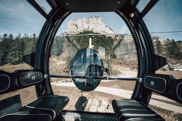 Ausgestattet mit 76 Kabinen, die jeweils zehn Personen Platz bieten, ermöglicht die Loser Panoramabahn eine komfortable, barrierefreie und sichere Fahrt in nur zwölf Minuten. | Foto: Loserbahn