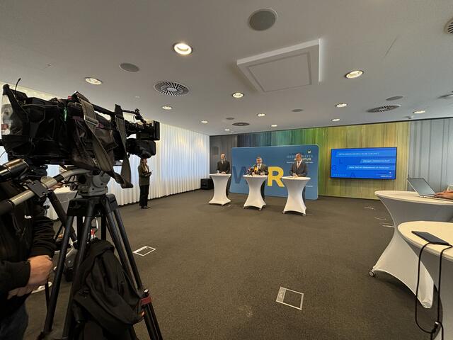 Der Ärztliche Direktor des Universitätsklinikums Neunkirchen, Martin Uffmann,Landesrat und Ludwig Schleritzko, LGA-Vorstand Konrad Kogler. | Foto: Martina Schweller