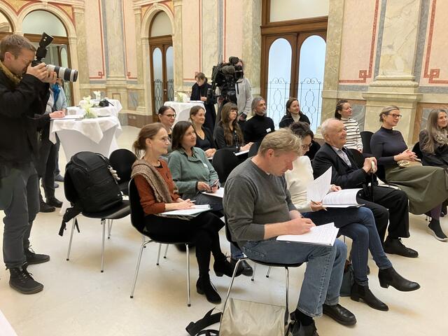 Viel Interesse für die Pressepräsentation der neuen Ausstellung | Foto: Stockmann