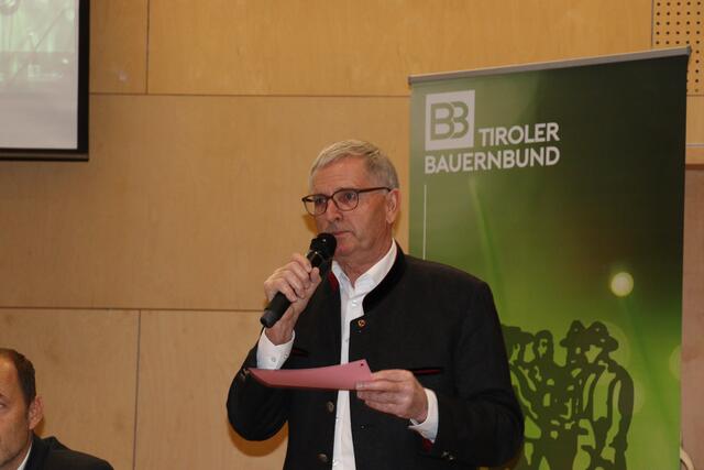 Christian Angerer ergriff ein letztes Mal als Bezirksbauernobmann das Wort.