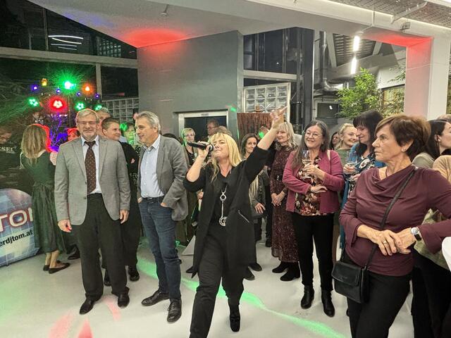 Volles Haus: Zahlreiche Besucherinnen und Besucher kamen zur Charity-Veranstaltung ins PIL. | Foto: Waltraud Fischer