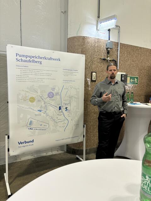 Thomas Etzer erklärte, wie das Projekt Schaufelberg im Detail aussehen soll. | Foto: Sarah Braun