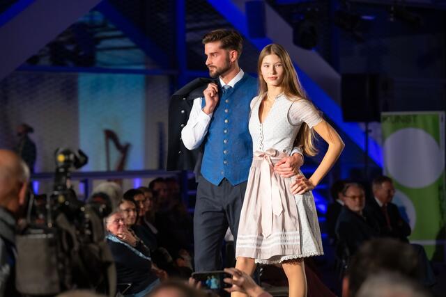 Der neue Oberösterreicher-Anzug. | Foto: OÖLKG/Andreas Röbl