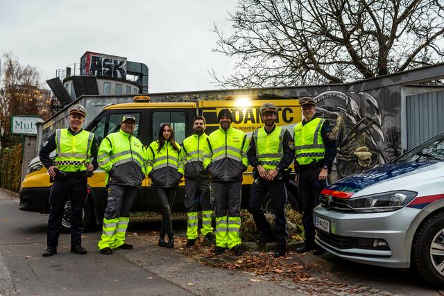 Bei der Aktion in Linz wurden zwölf Lampen gewechselt. | Foto: Öamtc