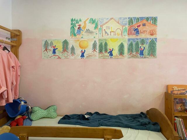 Malerisch werden Buchstaben erlernt.  | Foto: Pia Rotter