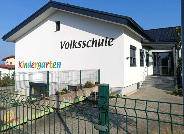 Erneuert wurden beim Umbau das Dach, der Dachstuhl, die Fassade, die Fenster und die Türen. Neu ist auch die Dämmung. | Foto: Gemeinde Wörterberg