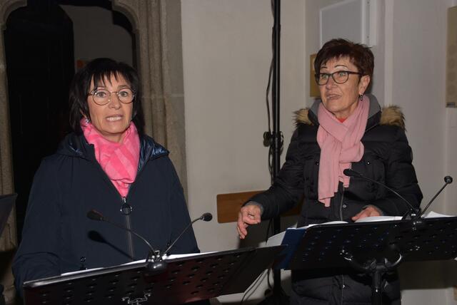 Gospels und Gesänge zum Abend hieß es am Samstag, 23. November 2024, in der voll besetzen Pfarrkirche Pabneukirchen. Die SchonSoNetten, das Frauenensemble der Liedertafel Pabneukirchen, luden zu ihrem Abendkonzert. | Foto: Robert Zinterhof