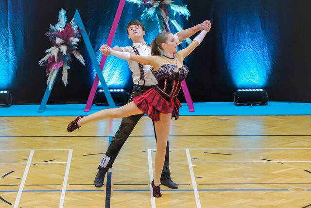 Auch bei den Juniors ging der Österreichische Meister-Titel nach Weiz: Valentin Häusler &amp; Valentina Nagl (NRG) sind in dieser Kategorie noch ungeschlagen. | Foto: Iris Bloder
