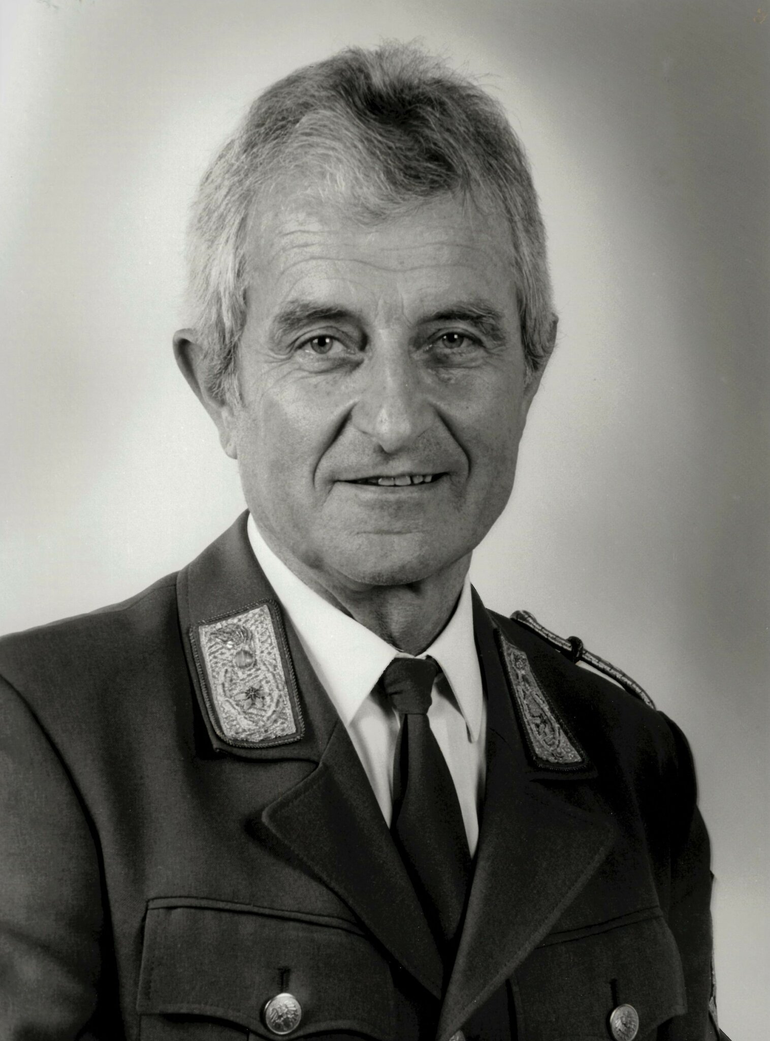 Trauer-um-ehemaligen-Landesgendarmeriekommandanten