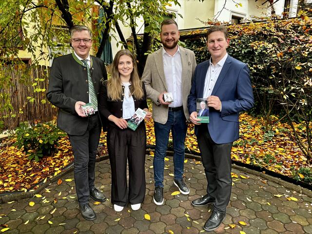 Die ÖVP vor der Wahl: Bauernbundobmann Andreas Steinegger (v.l.), Bezirksspitzenkandidatin Carolin Kogler, Eisenerzer Bürgermeister Thomas Rauninger und Bezirksparteiobmann Andreas Kühberger luden zum Gespräch. | Foto: MeinBezirk