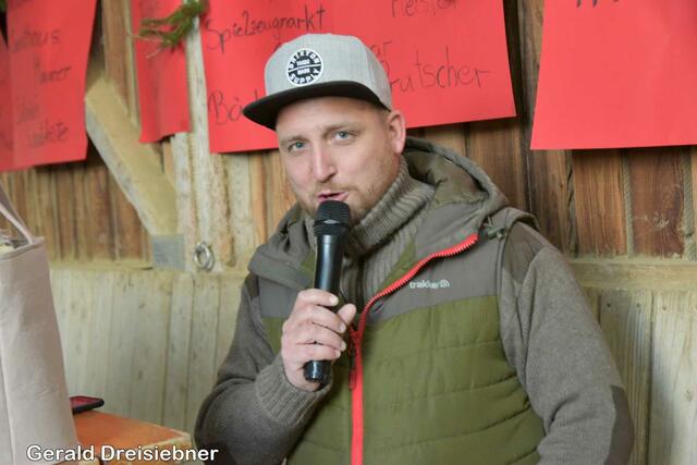  Für die gekonnte Moderation sorgte Thomas Liendl  | Foto: Gerald Dreisiebner