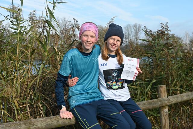 Lea und Anna Söser liefen Top-Ergebnisse bei der österreichischen Meisterschaft im Geländelauf. | Foto: friba