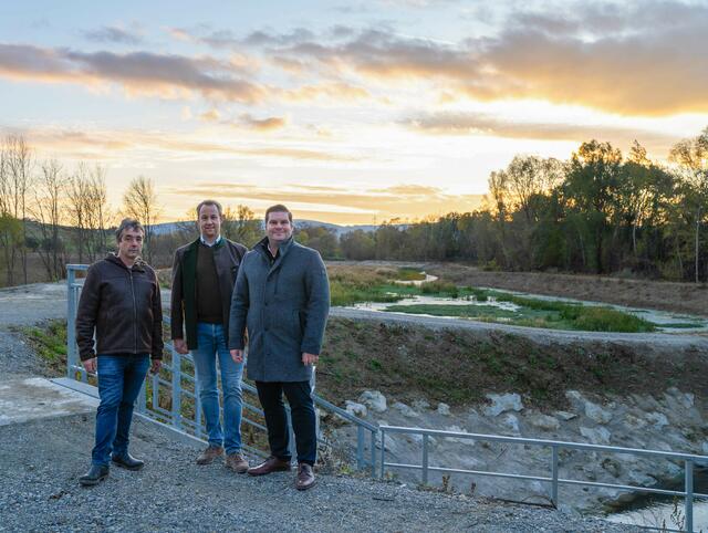 Kürzlich wurde der neue Hochwasserschutz fertiggestellt. | Foto: Gemeinde Pöttelsdorf