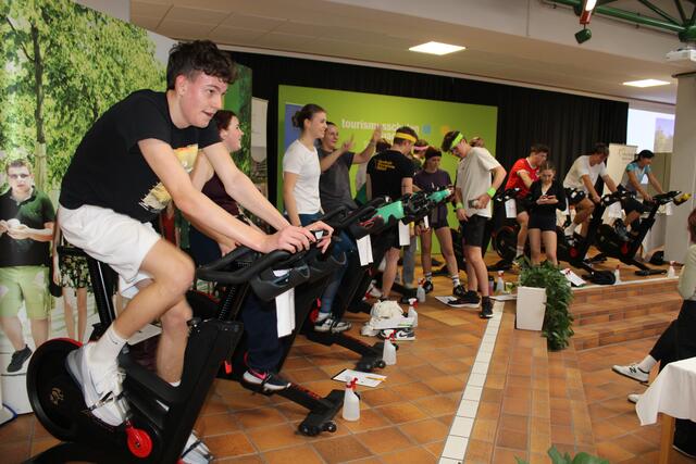 An den Tourismusschulen Bad Ischl wurde für den guten Zweck geradelt. | Foto: TS Bad Ischl