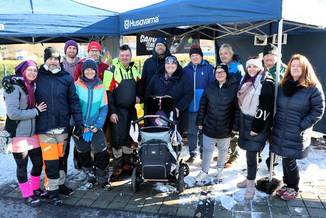 Der Erlös der Sozialaktion kommt der kleinen Mia Sophie (im Kinderwagen) zugute | Foto: Gerhard Langmann