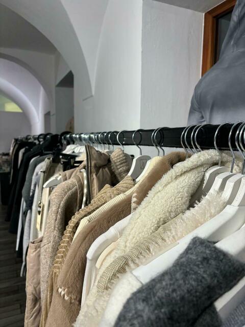 In der Fußgängerzone wird der Black Friday ausgelassen. | Foto: Lisa-Marie Zehetbauer