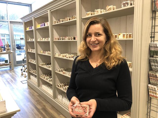 Sandra Rademacher, Inhaberin der Seifenkiste in Bad Tatzmannsdorf, setzt auch auf Online-Verkauf. | Foto: Sandra Rademacher