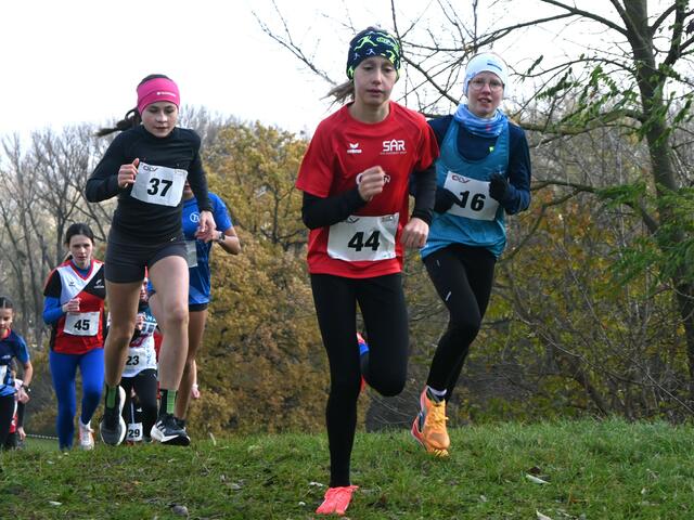 Anna Söser (re.) finishte auf dem fünften Platz in der U14. | Foto: friba