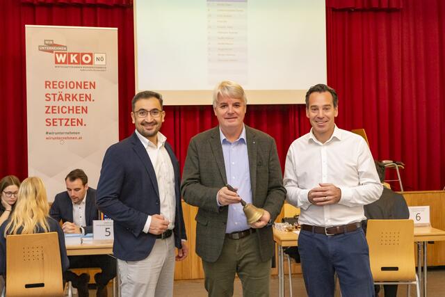 WK-Außenstellenleiter Ramazan Serttas, Toni Ferk, WK-Außenstellenobmann Andreas Kirnberger | Foto: Andreas Novotny